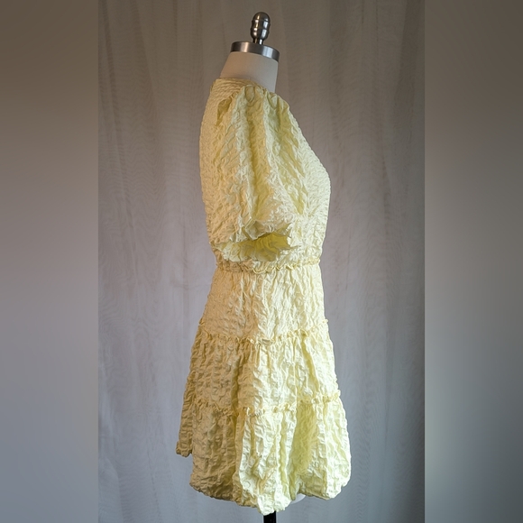 Storia Yellow Puffy Sleeve Seersucker Balloon Hem Dress - Picture 3 of 6